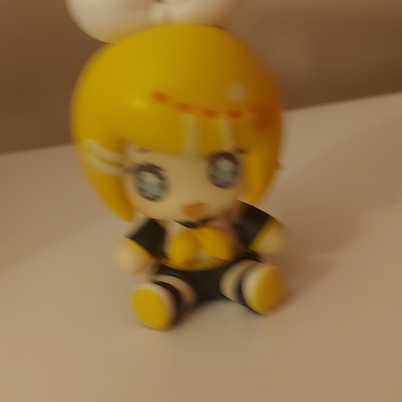 Hug me kagamine rin figure - Picture 5 of 5